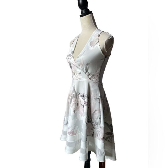 Quiz Pale Mint Green Scuba Fit & Flare Hi/Low Floral Swing Dress (Size: 4) - Picture 4 of 16